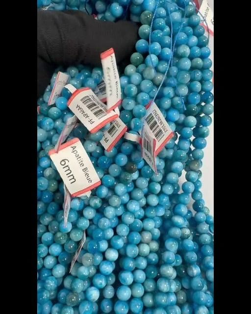 Apatite Bleue AA perles 6-6.5mm sur fil 40cm