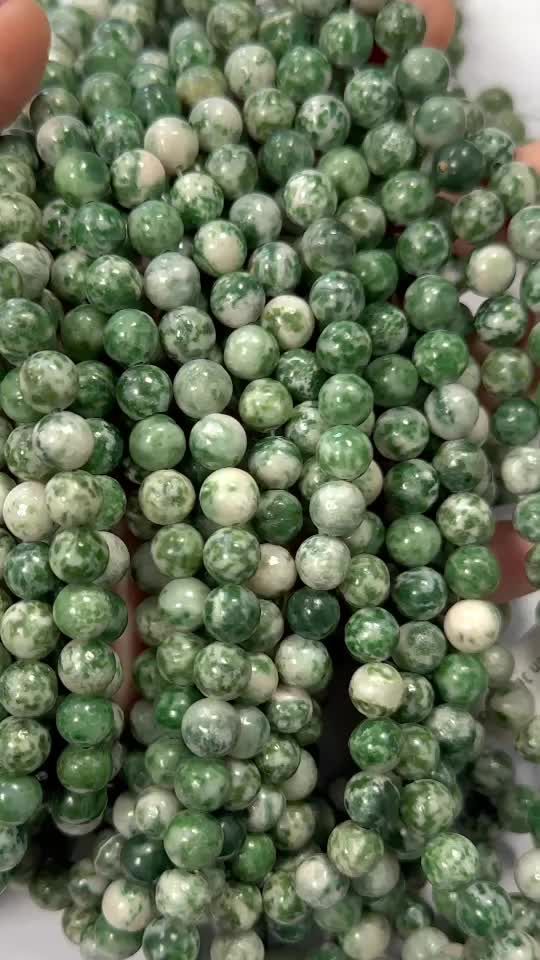 Jade verte A perles 8mm sur fil 40cm